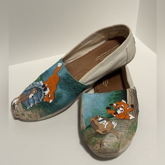 Tom’s Custom Painted Fox and the Hound Shoes - Picture 7 of 7